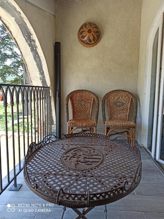 Bed and Breakfast La Boheme Charols Экстерьер фото