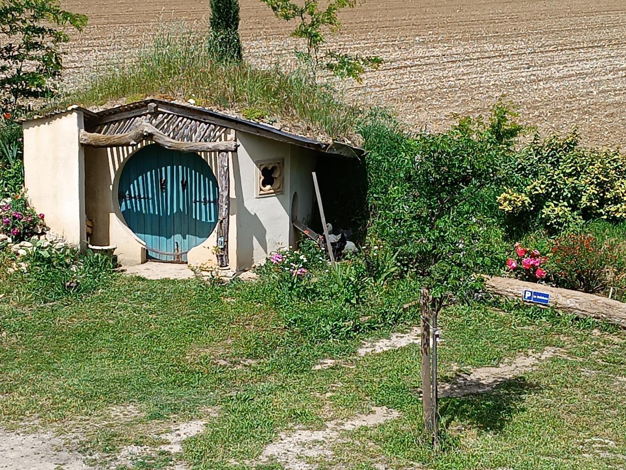 Bed and Breakfast La Boheme Charols Экстерьер фото
